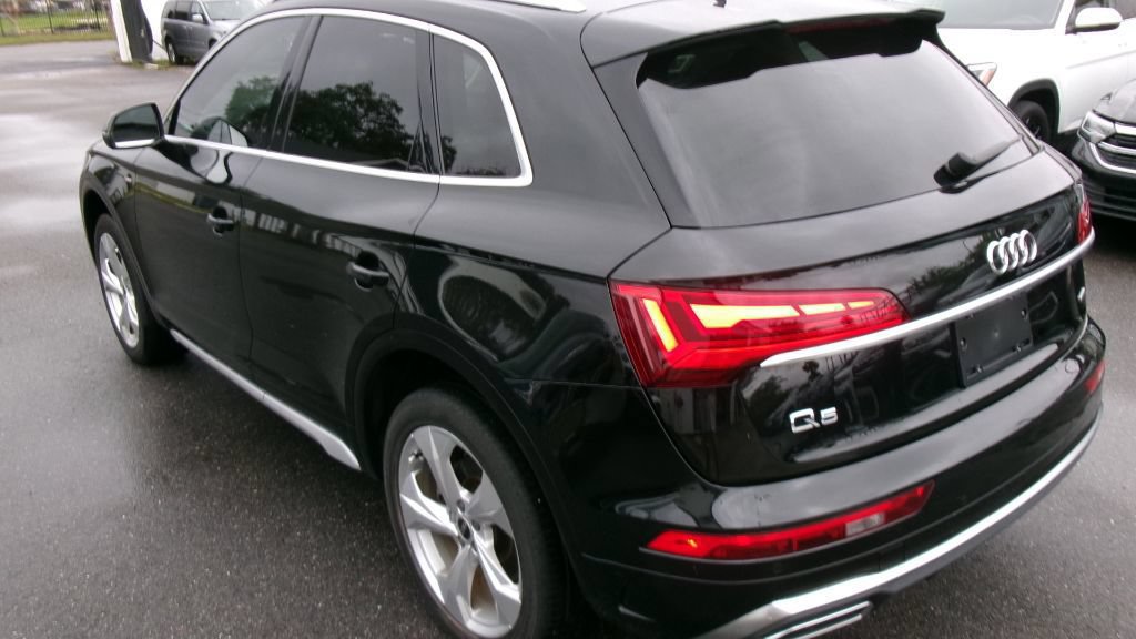 Used 2023 Audi Q5 2.0T Premium Plus w/ Premium Plus Package AWD/4WD image 2