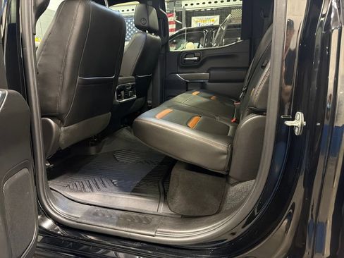 Used 2021 GMC Sierra 1500 AT4 w/ AT4 Premium Package AWD/4WD image 17