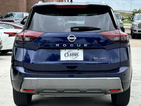 Used 2026 Nissan Rogue SL AWD/4WD image 5