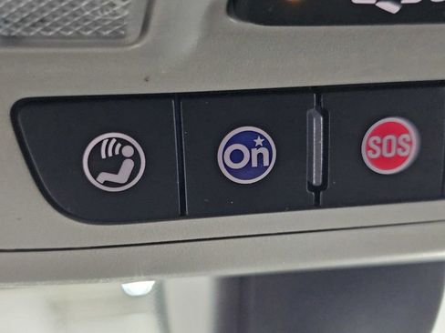 Used 2019 Chevrolet Equinox LT image 18