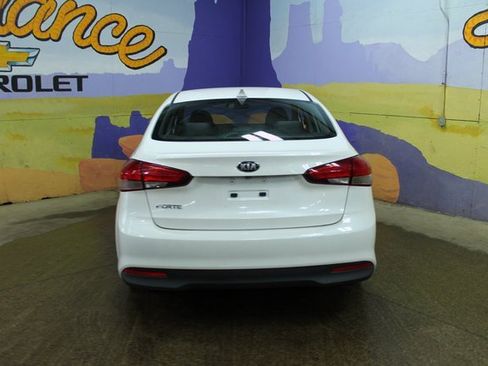 Used 2018 Kia Forte LX w/ LX Popular Package image 7