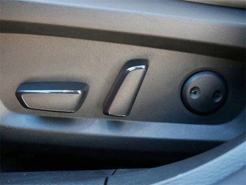Used 2025 Mitsubishi Outlander SEL AWD/4WD image 17
