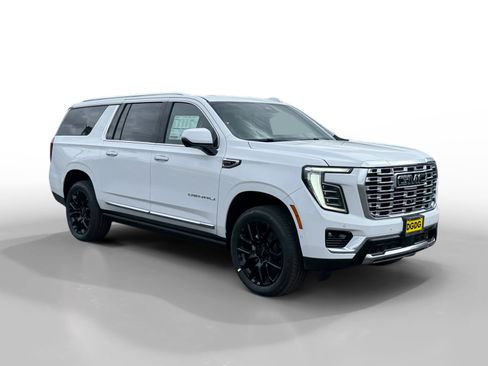 New 2026 GMC Yukon XL Denali w/ Sun & Power Step Package image 7