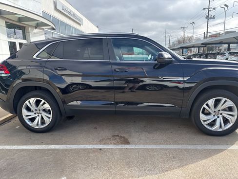 Certified 2020 Volkswagen Atlas Cross Sport SEL w/ Cross Sport MDO Package image 6