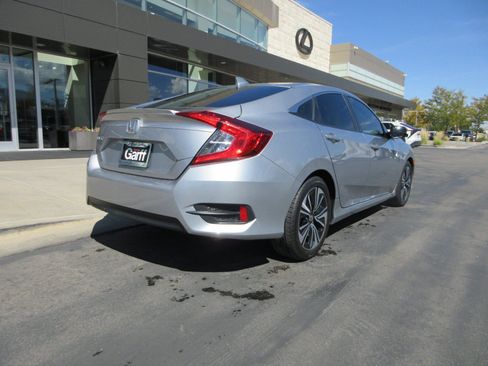 Used 2016 Honda Civic EX-L image 9
