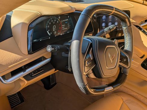 Used 2023 Chevrolet Corvette Z06 w/ Z07 Performance Package image 18