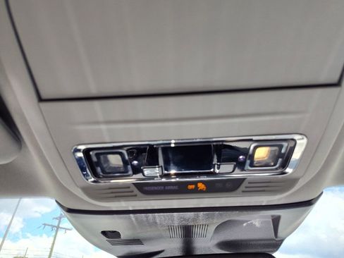 Used 2022 Lincoln Corsair AWD w/ Equipment Group 101A image 24