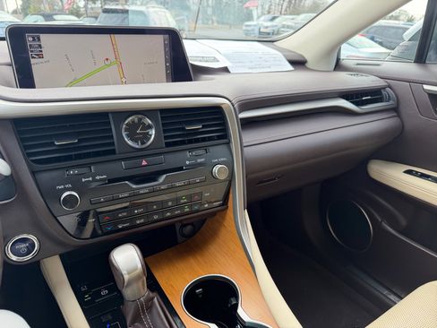 Used 2018 Lexus RX 450h AWD image 13