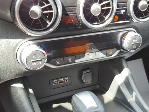 Certified 2021 Nissan Sentra SV FWD image 21