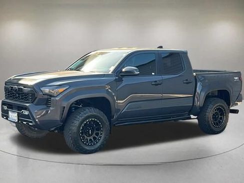 Used 2024 Toyota Tacoma TRD Off-Road w/ TRD Off Road Upgrade Package AWD/4WD image 2