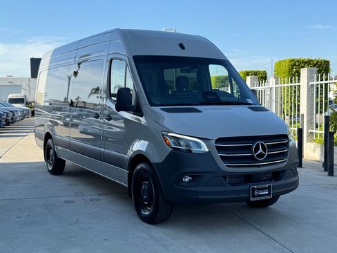 New 2026 Mercedes-Benz Sprinter 2500 image 8
