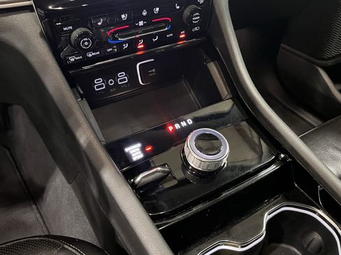 Used 2023 Jeep Grand Cherokee Limited w/ Luxury Tech Group II AWD/4WD image 24
