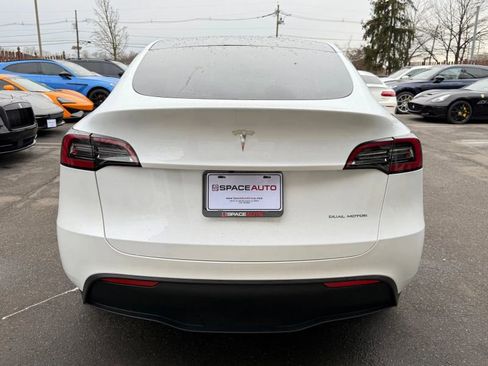 Used 2023 Tesla Model Y AWD image 6