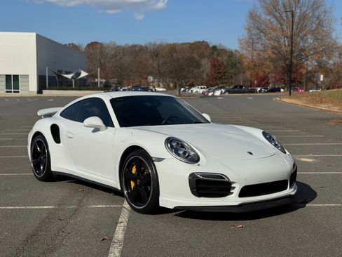Used 2014 Porsche 911 Turbo S image 16