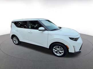 Used 2025 Kia Soul LX w/ LX Technology Package FWD video 2
