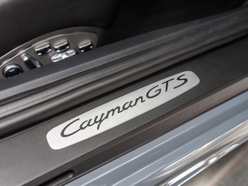 Used 2024 Porsche 718 Cayman GTS RWD image 41