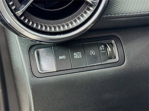 Used 2025 Chevrolet Equinox LT w/ Convenience Package II image 10