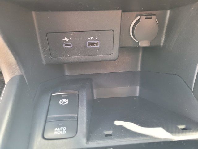 Certified 2023 Nissan Kicks SV FWD image 25