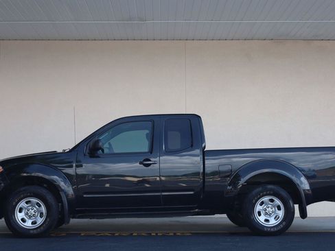Used 2019 Nissan Frontier S RWD image 3