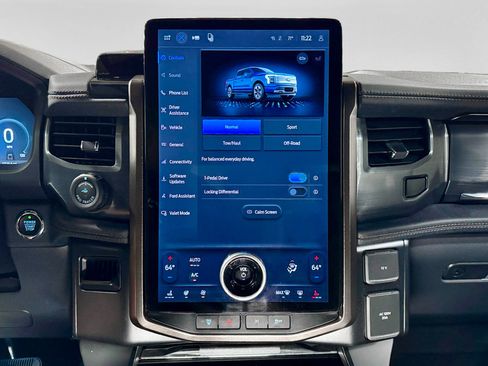 Used 2024 Ford F150 Lightning Lariat image 14