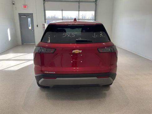 New 2026 Chevrolet Equinox LT w/ Convenience Package II image 5