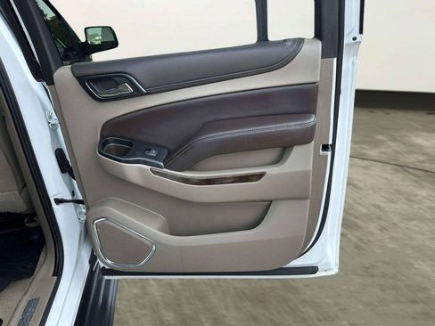 Used 2019 Chevrolet Suburban LT AWD/4WD image 32