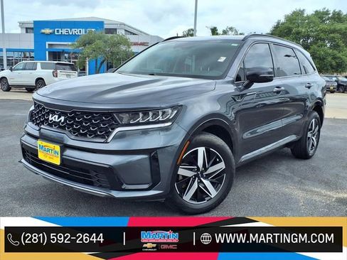 Used 2022 Kia Sorento S FWD image 1
