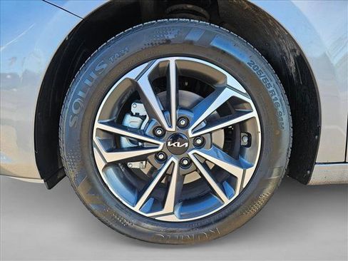 Used 2024 Kia Forte LXS w/ LXS Technology Package image 20