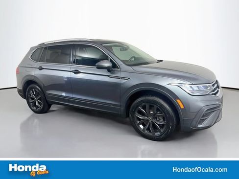 Used 2023 Volkswagen Tiguan SE FWD image 1