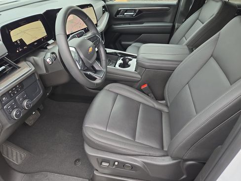 Used 2025 Chevrolet Tahoe LT w/ Comfort Package image 15