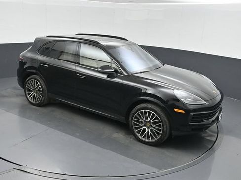Used 2020 Porsche Cayenne AWD/4WD image 32