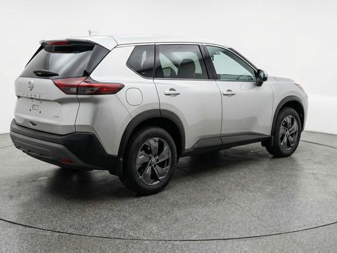 Used 2025 Nissan Rogue SV FWD image 9