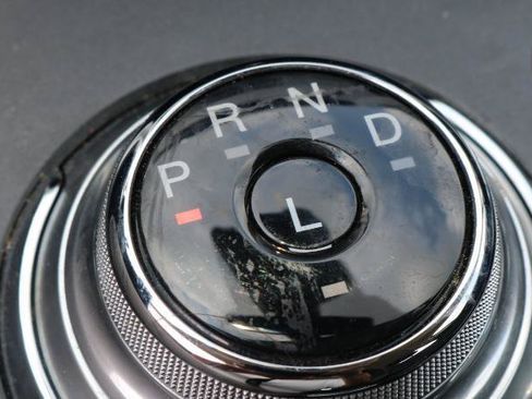 Used 2020 Ford Fusion SE FWD image 16