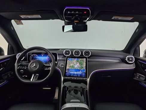 Used 2025 Mercedes-Benz GLC 300 4MATIC image 27