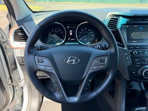 Used 2017 Hyundai Santa Fe Limited AWD/4WD image 20
