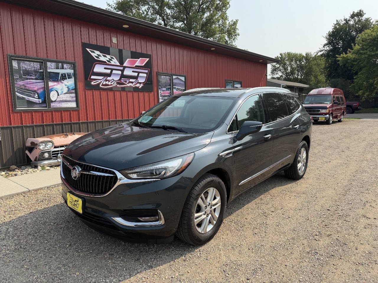 Used 2019 Buick Enclave Essence AWD/4WD image 2
