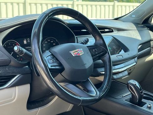 Used 2019 Cadillac XT4 Premium Luxury w/ Cold Weather Package AWD/4WD image 19