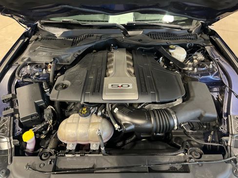 Used 2019 Ford Mustang GT Premium RWD image 38