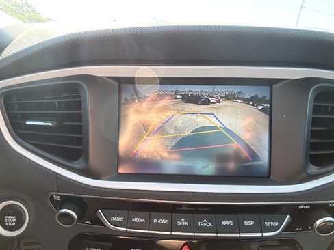 Used 2018 Hyundai Ioniq Blue FWD image 21