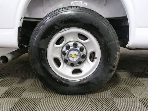 Used 2025 Chevrolet Express 3500 LT w/ LT Preferred Equipment Group RWD image 14
