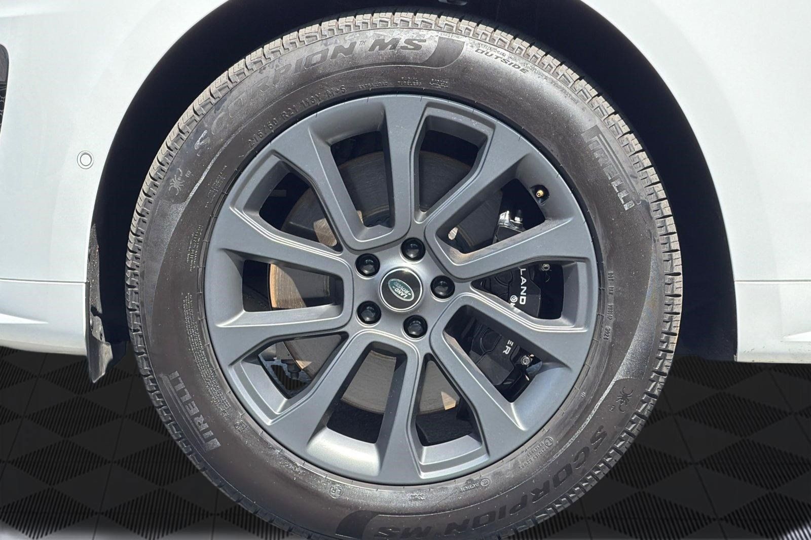 Used 2025 Land Rover Range Rover Sport Dynamic SE AWD/4WD image 12