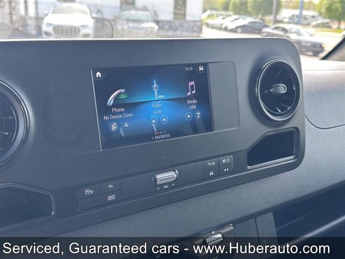 Used 2024 Mercedes-Benz Sprinter 2500 image 18