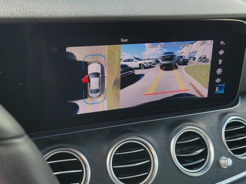 Used 2022 Mercedes-Benz E 350 Sedan image 30