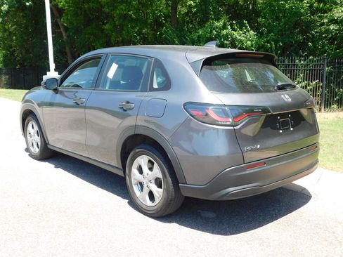 Used 2023 Honda HR-V LX image 3