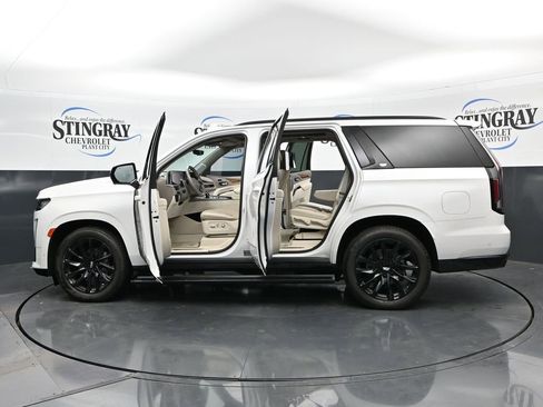 Used 2023 Cadillac Escalade Sport Platinum w/ LPO, ONYX Package AWD/4WD image 37