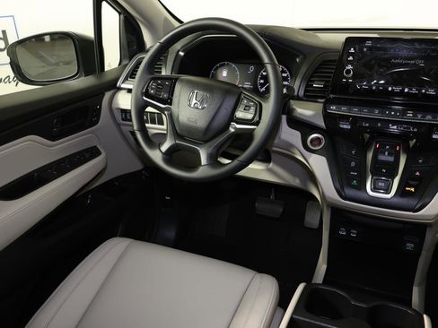 Used 2026 Honda Odyssey EX-L image 7