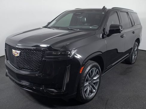 Used 2022 Cadillac Escalade Sport Platinum w/ Heavy-Duty Trailer Package AWD/4WD image 1