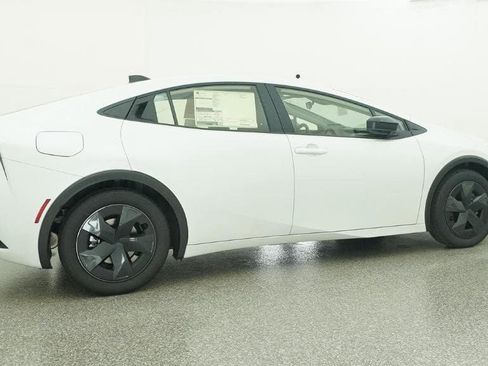 New 2026 Toyota Prius Plug-In Hybrid FWD image 26