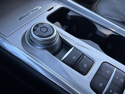 Used 2023 Ford Explorer XLT w/ Equipment Group 202A image 16