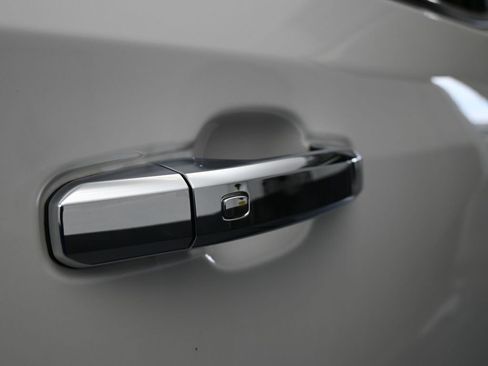 Used 2024 Chevrolet Silverado 1500 High Country w/ Technology Package image 62